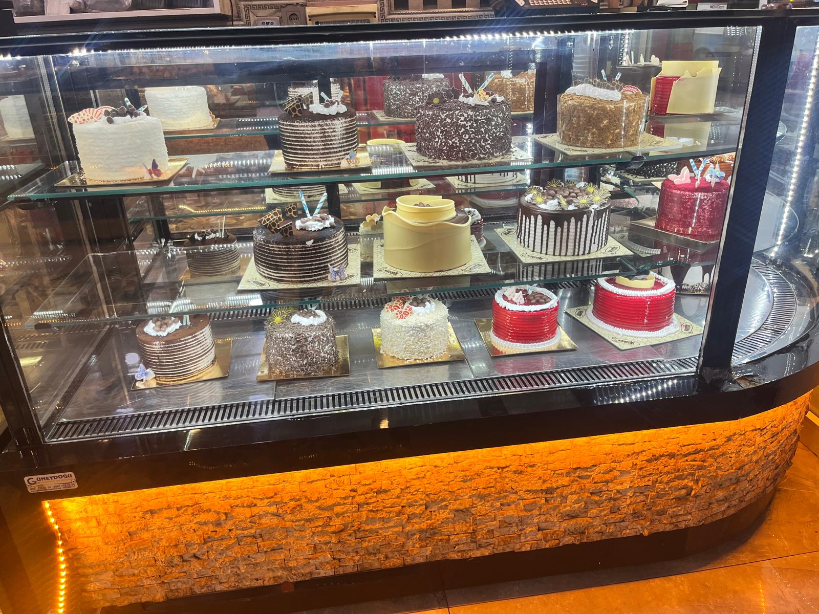 Kardeşler Pastanesi